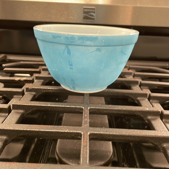 Antique blue Pyrex mixing/ nesting bowl 401 marked on bottom. - Picture 6 of 6